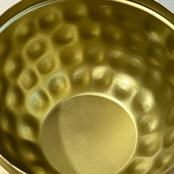 HAMMERED METAL LIDDED TRINKET DISH GOLD FINISH - Picture 4 of 5